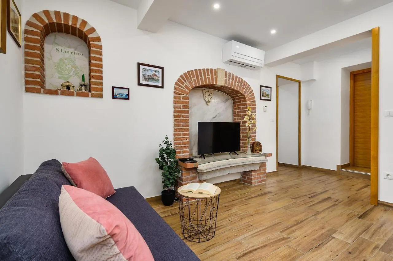 Apartment Leni Sveti Lovrec Pazenaticki 0*,  Croatia