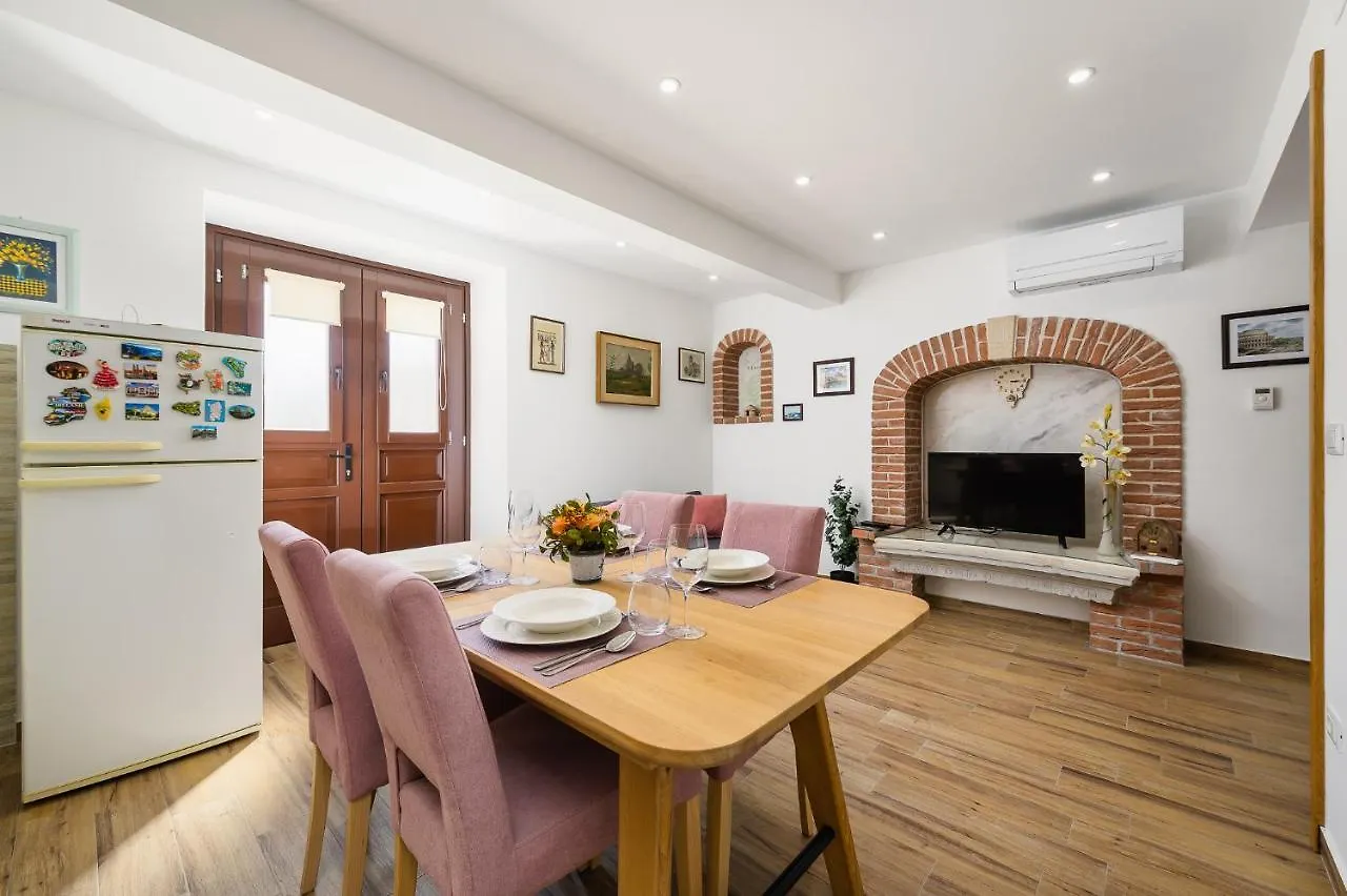 Apartment Leni Sveti Lovrec Pazenaticki
