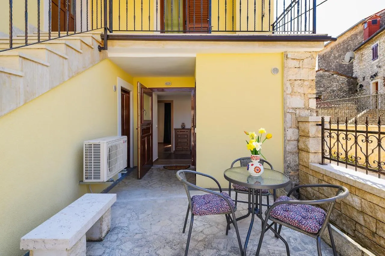 Apartment Leni Sveti Lovrec Pazenaticki Croatia